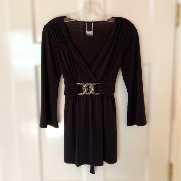 EUC Black V-Neck Blouse with 3/4 Sleeves and Silvery Chain Link Detail (small) - Picture 1 of 9